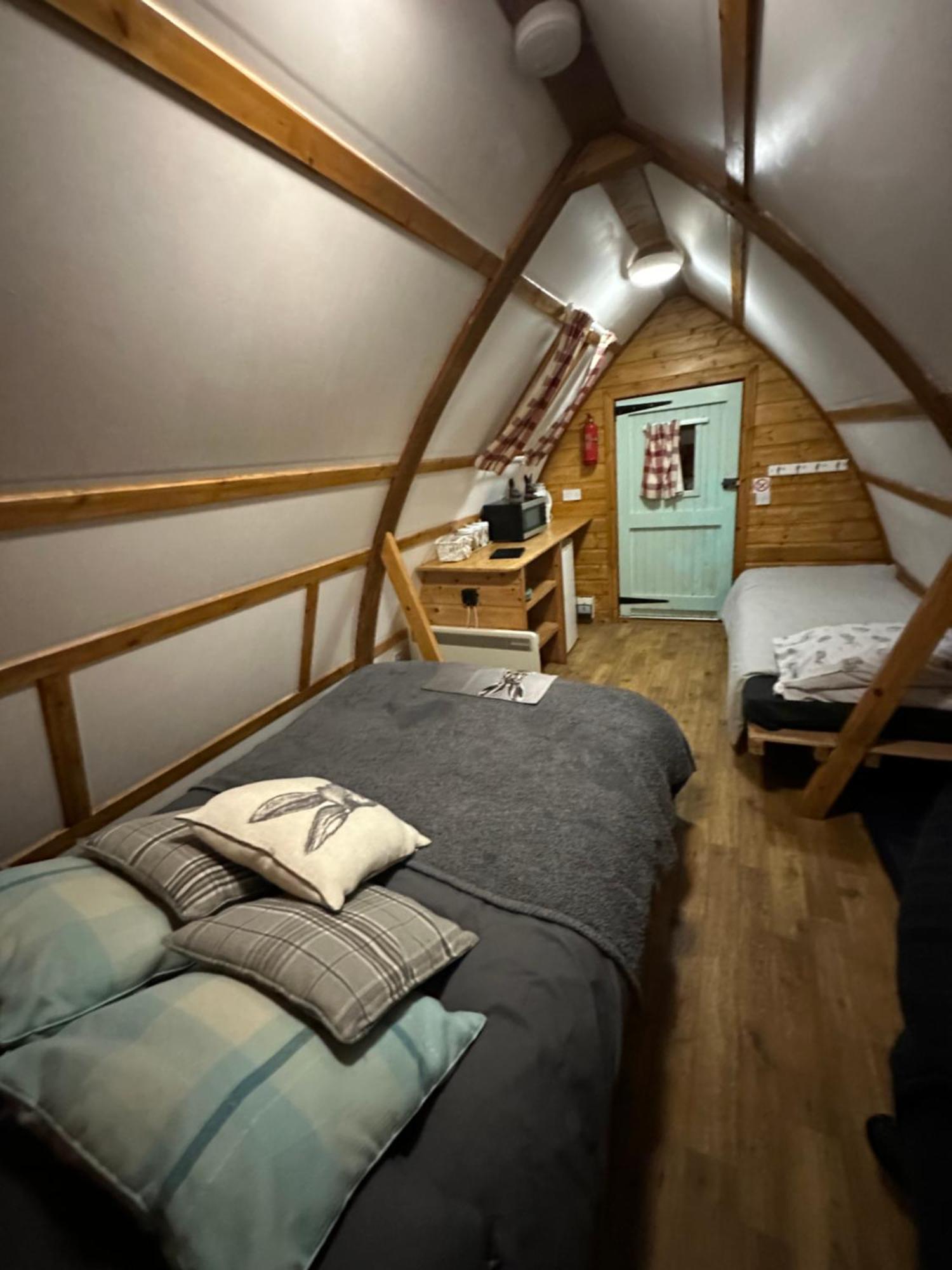Glamping Life Retreat Apartment Nantmel Exterior photo